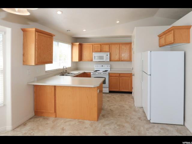 8558 S LAUREL OAK W, West Jordan, UT 84081