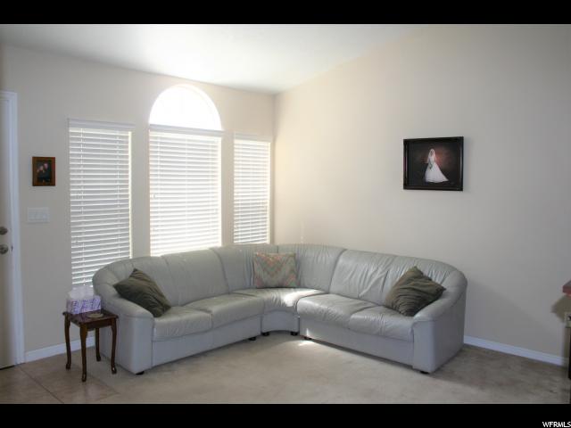 6727 S AUGUST LN W, West Jordan, UT 84081