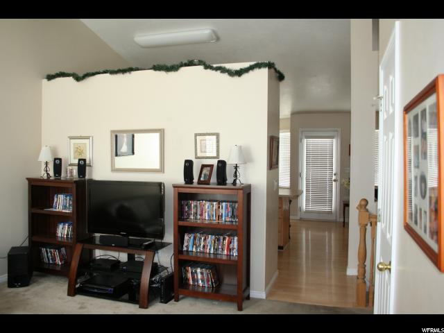 6727 S AUGUST LN W, West Jordan, UT 84081