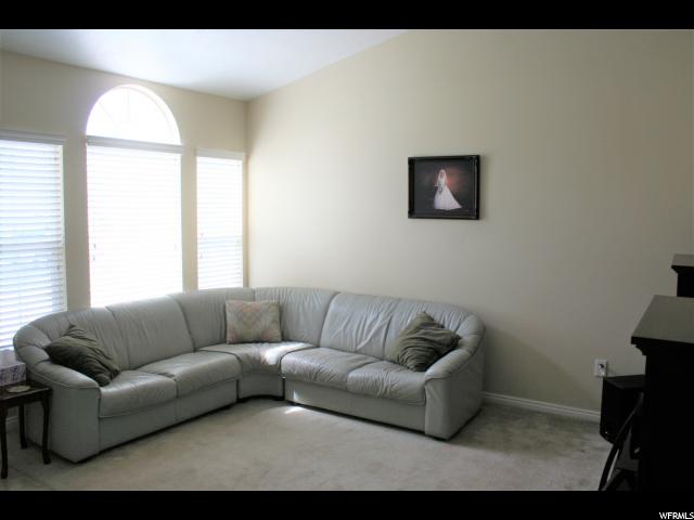 6727 S AUGUST LN W, West Jordan, UT 84081