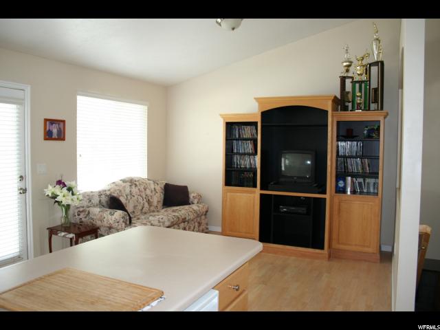 6727 S AUGUST LN W, West Jordan, UT 84081