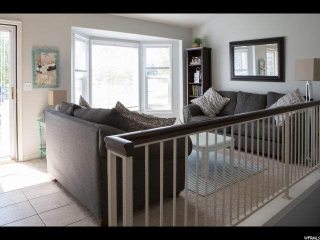 8519 S LAUREL OAK DR, West Jordan, UT 84081
