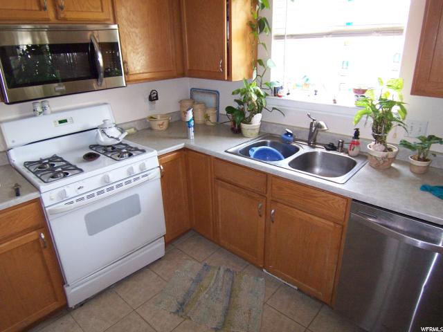 4869 DELL WOOD CT, West Jordan, UT 84081