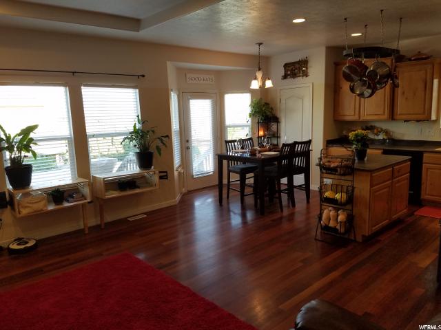 8303 S RUSTIC OAK CT, West Jordan, UT 84081