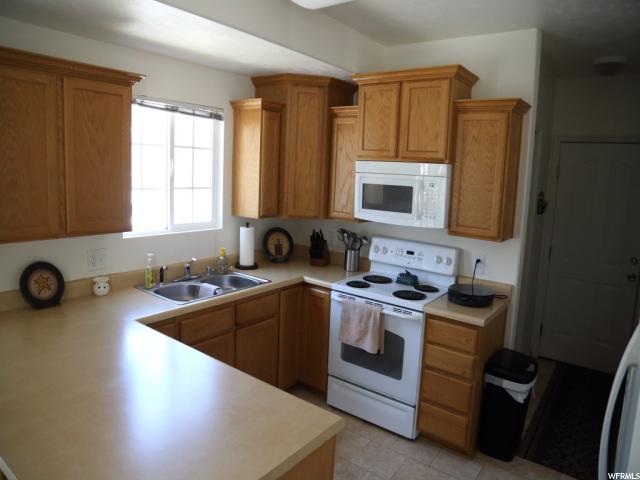 6793 W BOTTLEBRUSH LN S, West Jordan, UT 84084