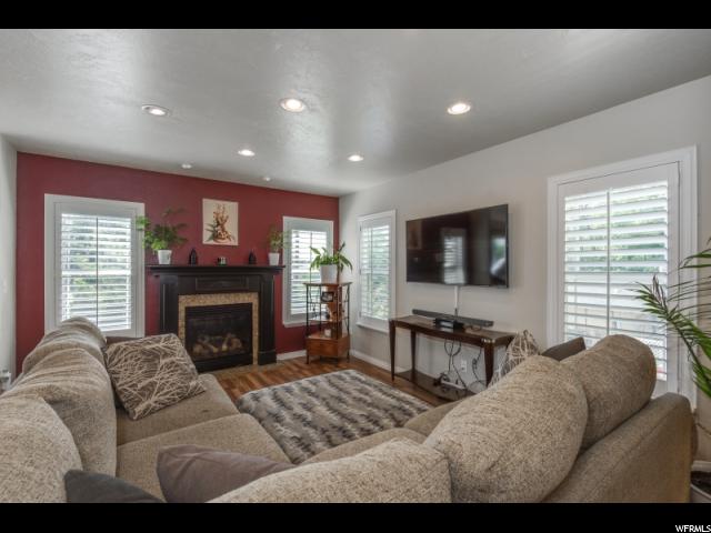 7194 S MILKY HOLLOW LN, West Jordan, UT 84084