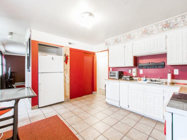 774 N 975 W, West Bountiful, UT 84087