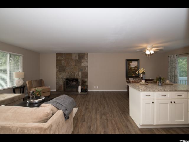 9013 S Winthrope Dr W, West Jordan, UT 84088