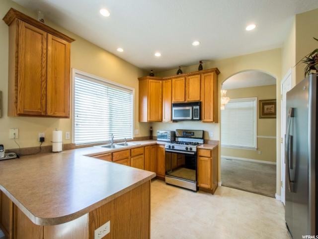 8892 S YELLOW PINE ST W, West Jordan, UT 84088