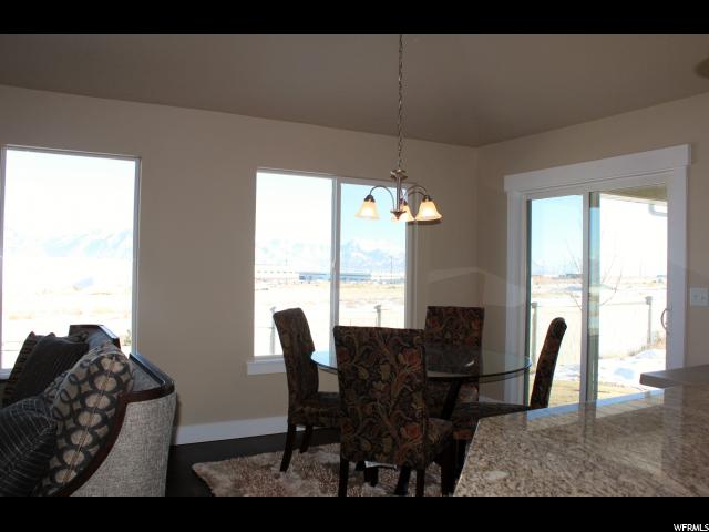 8042 S LARSEN MEADOWS LN, West Jordan, UT 84088