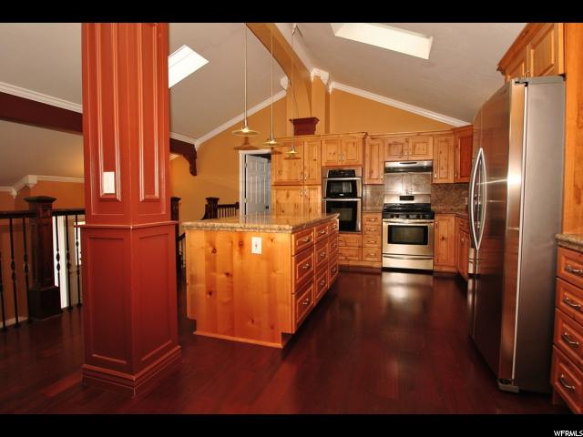1984 E GYRFALCON DR S, Sandy, UT 84092