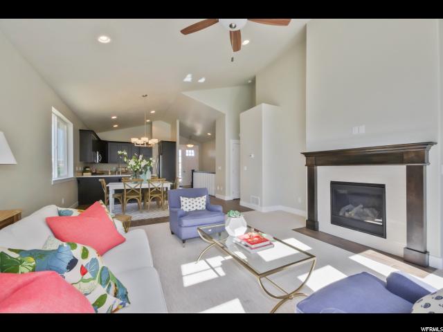 10692 S BRIDLEWOOD LN E, Sandy, UT 84092