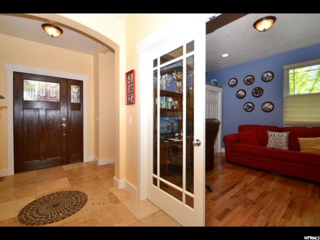 1934 E BLUFFSIDE CIR S, Sandy, UT 84092
