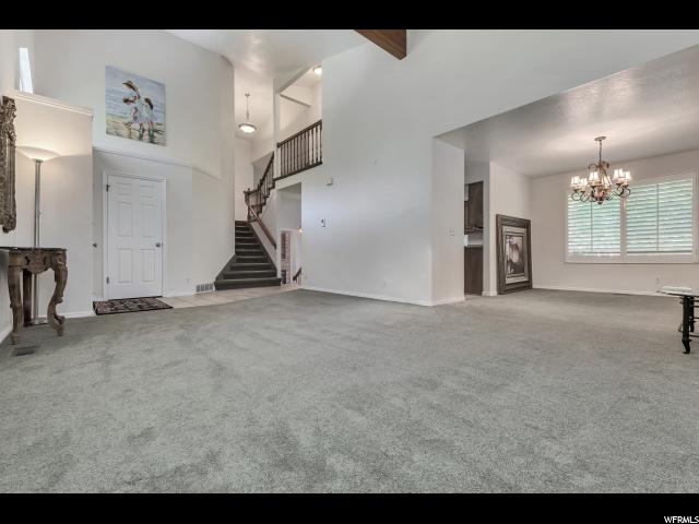 10054 S GRANITE CREST LN, Sandy, UT 84092