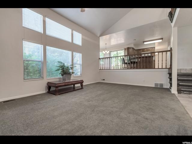 10054 S GRANITE CREST LN, Sandy, UT 84092