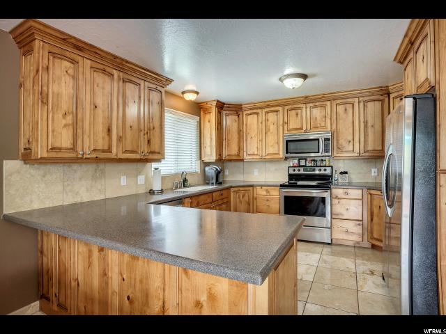 1720 E HIDDEN VALLEY CLUB DR, Sandy, UT 84092