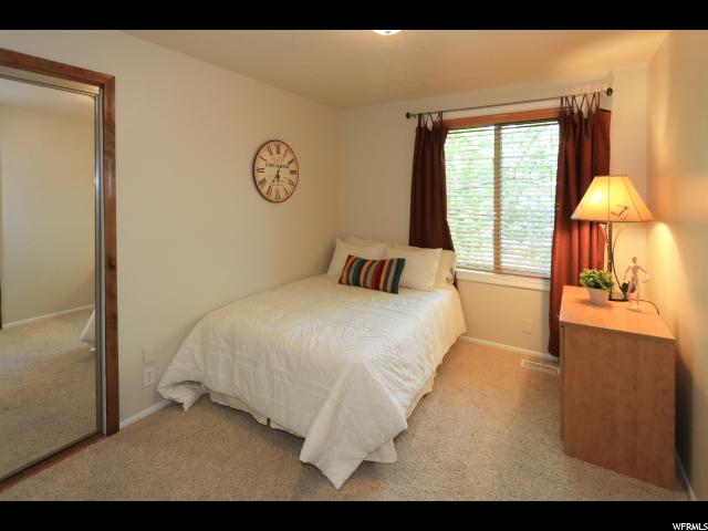2458 E Granite Hills Cir S, Sandy, UT 84092