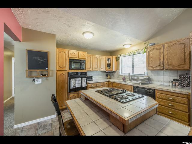 9033 S CHERBOURG PL E, Sandy, UT 84093