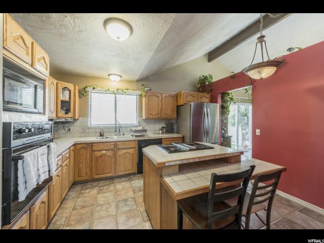 9033 S CHERBOURG PL E, Sandy, UT 84093