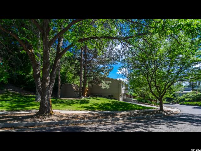2600 E OAK CREEK DR S, Cottonwood Heights, UT 84093