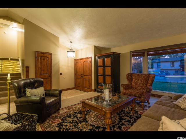 2074 E 9100 S, Sandy, UT 84093