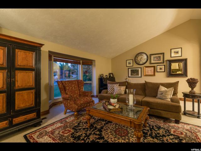 2074 E 9100 S, Sandy, UT 84093