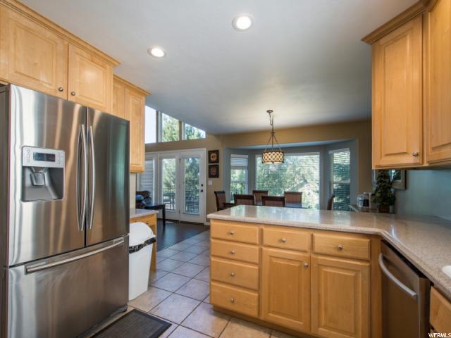 2573 E Willow Hills Dr, Sandy, UT 84093