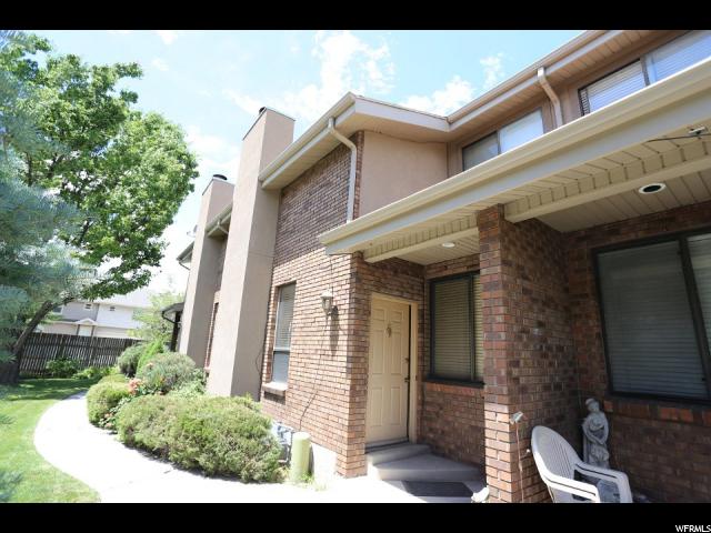 8722 S OAKWOOD PARK CIR CIR S, Sandy, UT 84094