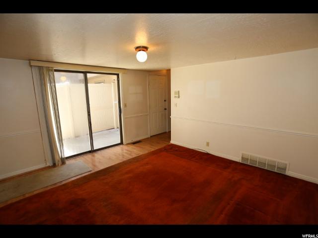 8722 S OAKWOOD PARK CIR CIR S, Sandy, UT 84094