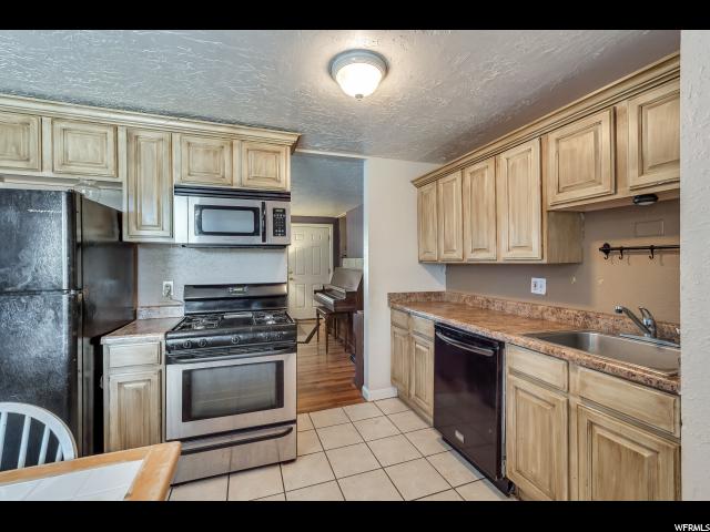 10254 S MARBLE ST E, Sandy, UT 84094