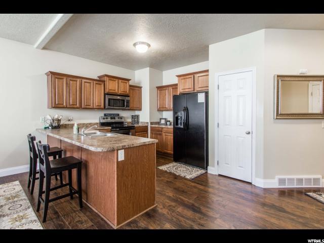 10992 S Maple Forest Way S, South Jordan, UT 84095