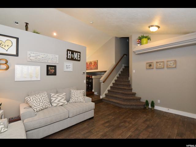 10841 S PINE SHADOW RD W, South Jordan, UT 84095