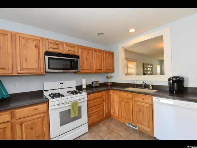11754 S SUN TEA WAY W, South Jordan, UT 84095
