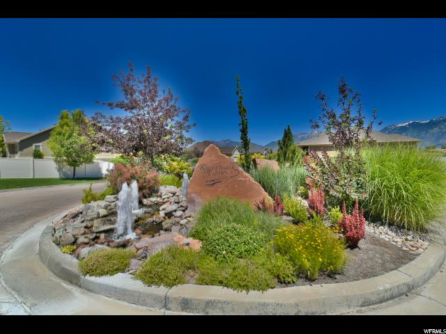 10225 S Mystic Falls Way W, South Jordan, UT 84095