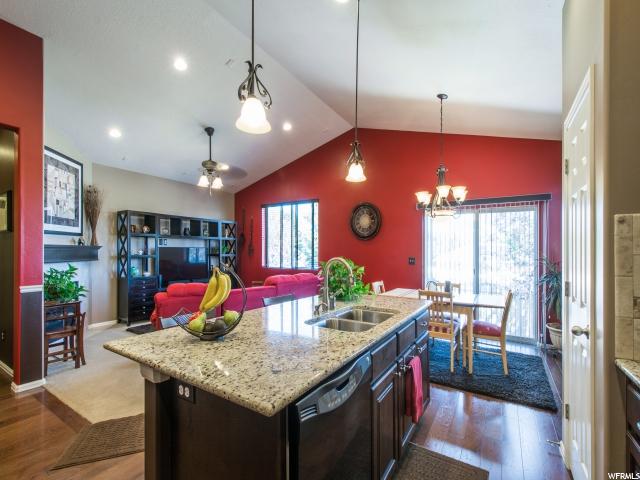 11169 S VILLAGE GROVE LN, South Jordan, UT 84095
