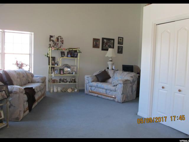 1151 W COUNTRY RIDGE DR, South Jordan, UT 84095