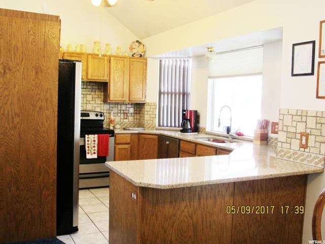 1151 W COUNTRY RIDGE DR, South Jordan, UT 84095