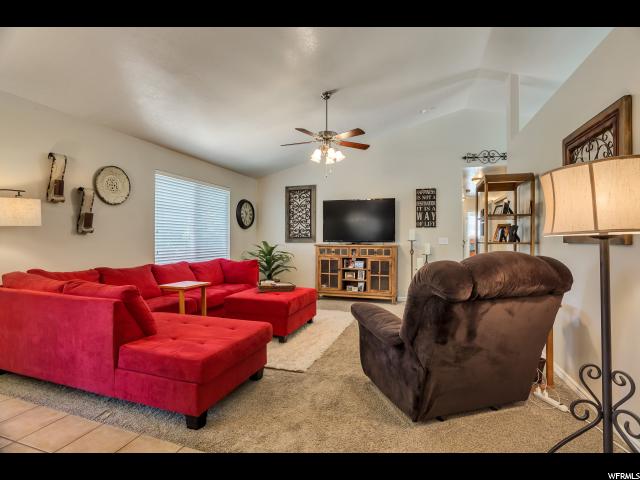 1008 W RAMBOUILLET DR, South Jordan, UT 84095