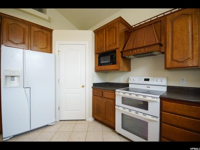 13867 S APRIL MOON Cv, Herriman, UT 84096