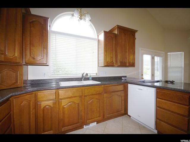 13867 S APRIL MOON Cv, Herriman, UT 84096