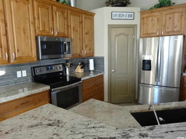 4308 W PARK HOLLOW LN, Riverton, UT 84096