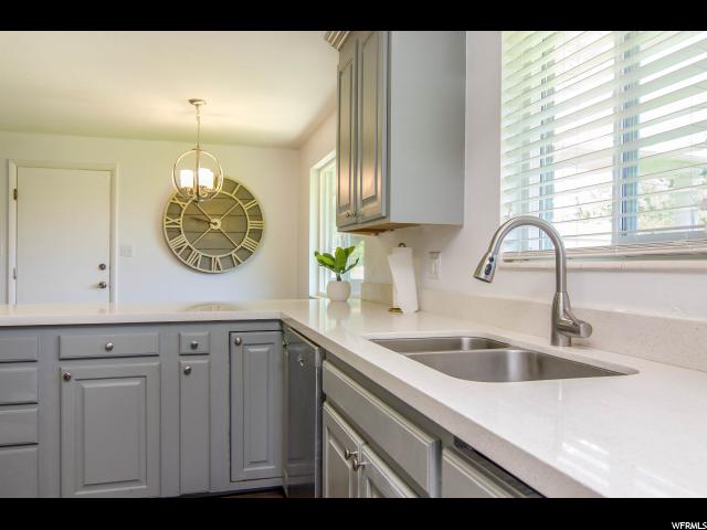 927 E ZOBELL DR, Orem, UT 84097