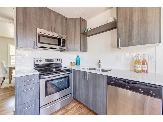 906 E MARK AVE, Salt Lake City, UT 84106