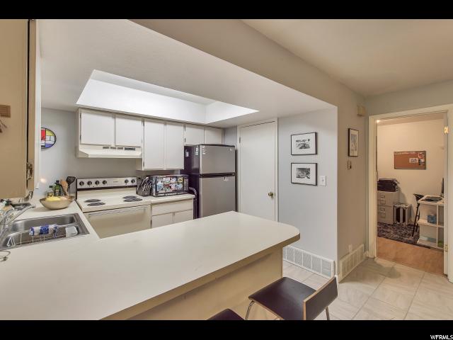 215 E HILL AVE S, Salt Lake City, UT 84107