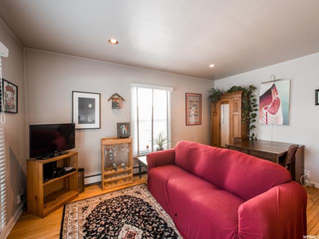1987 E HOLLYWOOD AVE, Salt Lake City, UT 84108
