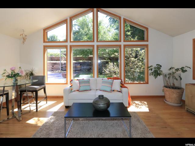 4703 S Wallace Ln E, Holladay, UT 84117