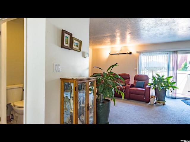 664 N OAKLEY ST W, Salt Lake City, UT 84118