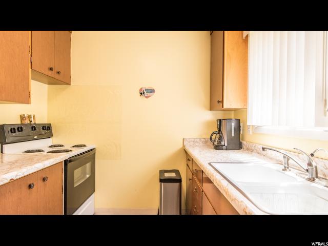 664 N OAKLEY ST W, Salt Lake City, UT 84118