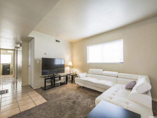 3550 W PARKWAY BLVD, West Valley City, UT 84119
