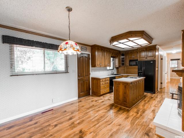 2154 E CASTLE HILL AVE, Cottonwood Heights, UT 84121